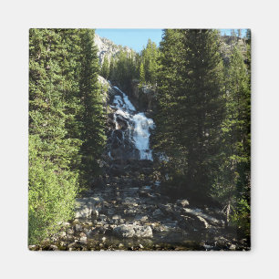 Aimant Hidden Falls dans le parc national du Grand Teton