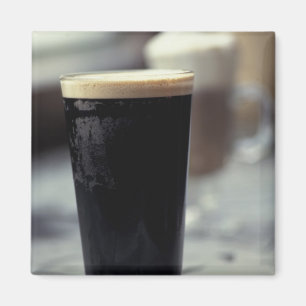 Aimant Irlande. Verre de bière brune.