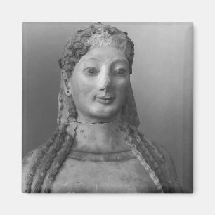 Aimant Kore connu comme port de Kore peplos