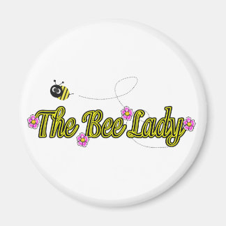 Aimant la dame des abeilles avec des fleurs