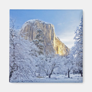 Aimant La lumière du lever du soleil frappe El Capitan à 