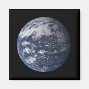 Aimant La pleine terre centrée au-dessus de l'océan