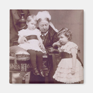 Aimant la reine Victoria (1819-1901) avec ses petits-enfa