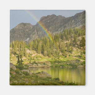Aimant Lac Cecret avec arc-en-ciel sur Devil's Castle,