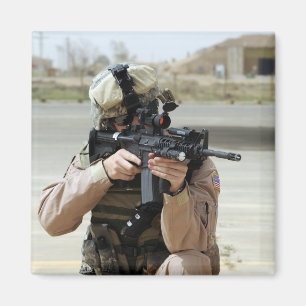 Aimant L'aviateur de l'Armée de l'Air d'USA conduit la