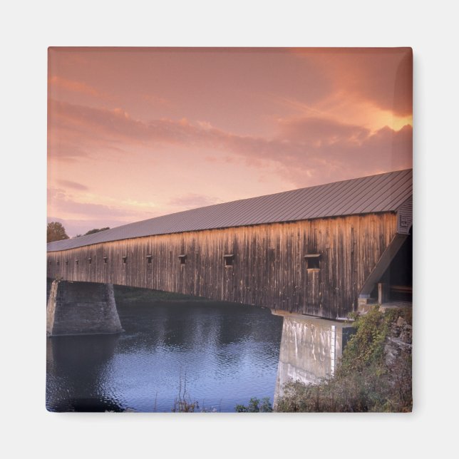 Aimant Le pont couvert le plus long des États-Unis (Devant)