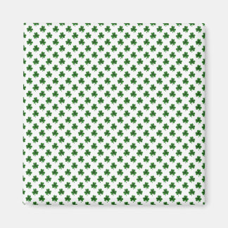 Aimant Le Shamrock vert à 2 tons sur le trèfle blanc St.P