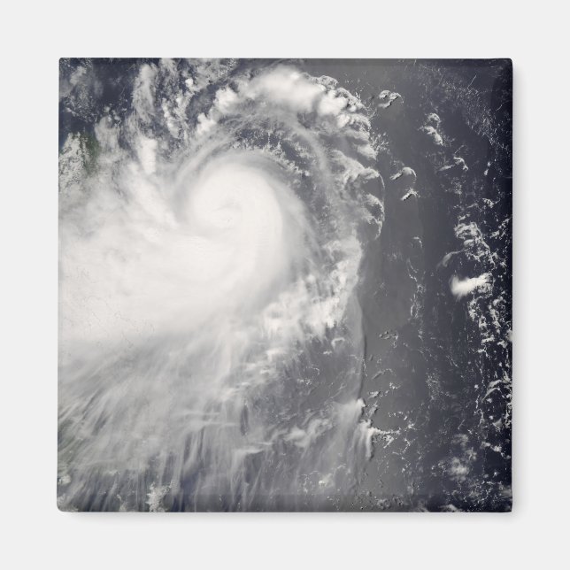 Aimant Le typhon Nuri approche des Philippines (Devant)