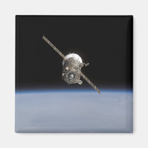 Aimant Le vaisseau spatial de Soyuz TMA-11 au-dessus du