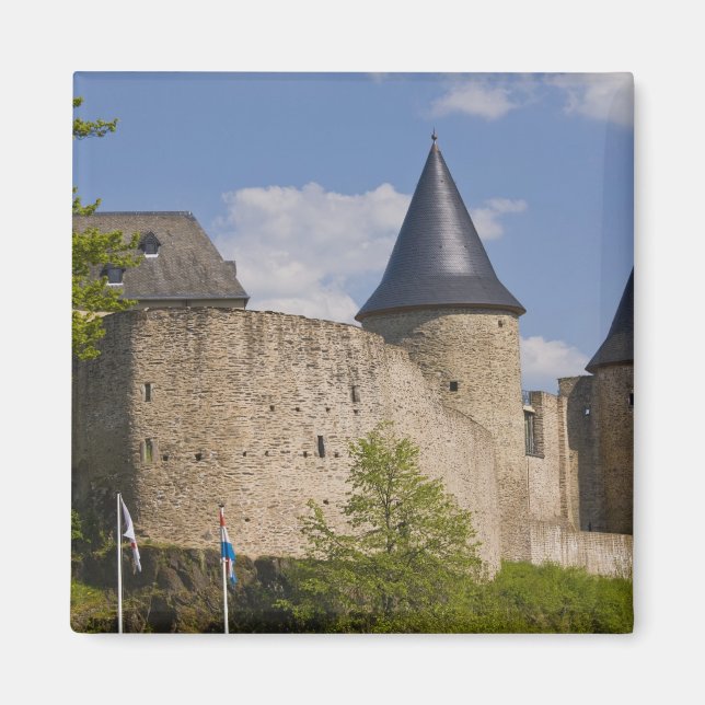 Aimant Luxembourg, vallée de la Sûre. Bourscheid, (Devant)