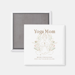 Aimant Maman de yoga qui respire à travers la maternité