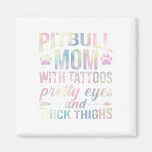 Aimant Mère de Pitbull féminine avec des tatouages beaux