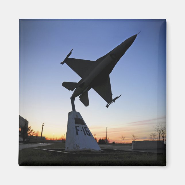 Aimant Modèle d'échelle d'un Faucon F-16 C (Devant)