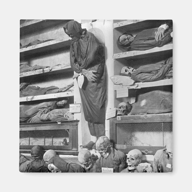 Aimant momies dans les catacombes de Palerme, Italie (Devant)