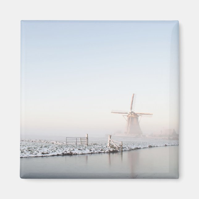 Aimant Moulin à vent dans la neige dans l'aimant d'hiver (Devant)