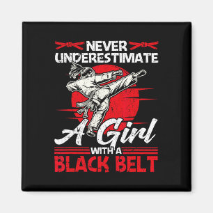 Aimant Ne Sous-Estimez Jamais Une Fille Avec Une Ceinture