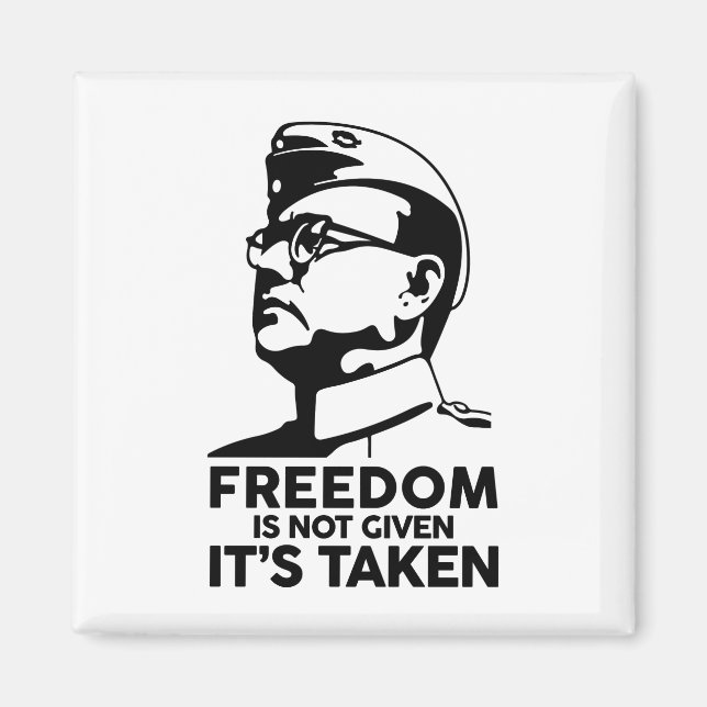 Aimant Nethaji Subash Chandra Bose cite le leader indien (Devant)