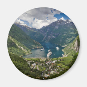 Aimant Norvège vue de Geiranger de Flydalsjuvet