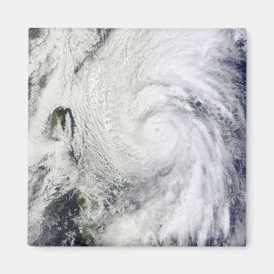 Aimant Ouragan Chaba en mer philippine
