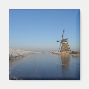 Aimant Paysage hivernal avec moulin à vent et glace