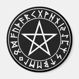 Aimant pentagramme de Rune d'aimant sur le noir