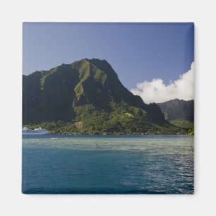 Aimant Polynésie française, Moorea. Le Paul Gauguin