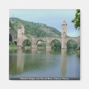 Aimant Pont de Valentre au-dessus de la rivière de sort,