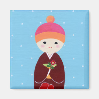 Aimant Poupée Kokeshi avec Camellia