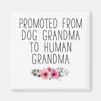 Aimant Promu À Grand-Mère Humaine De Grand-Mère De Chien