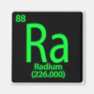 Aimant Ra Radium brillant dans le noir. Le radium a été u
