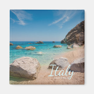 Aimant Rochers sur la plage de Cala Mariolu en Sardaigne,