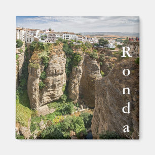 Aimant Ronda. Canyon. Ville. Les gens