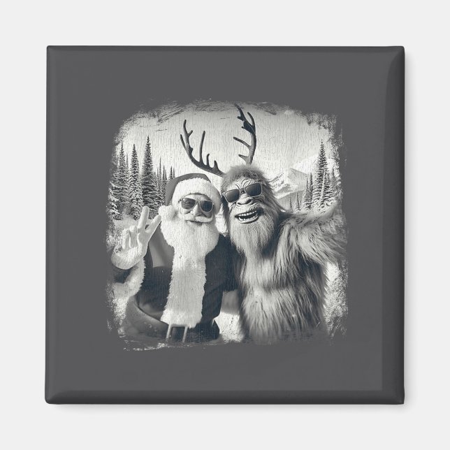 Aimant Sasquatch 67 Christmas Tree Funny Santa Bigfoot  (Devant)