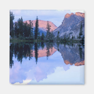 Aimant Sawtooth Wilderness, Idaho. États-Unis Cumulus