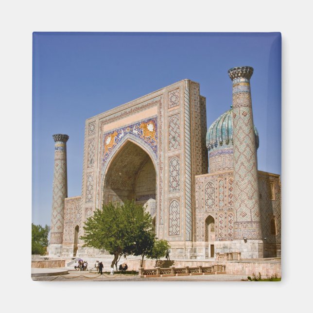 Aimant Sher-Dor Madrasah (Devant)