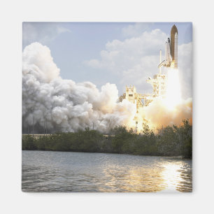 Aimant Space Shuttle Atlantis se lève sur 22