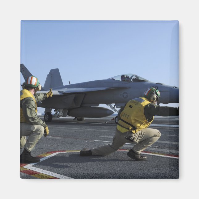 Aimant Tirs à bord du USS George HW Bush (Devant)