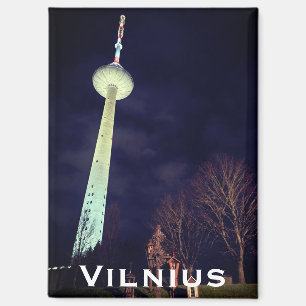 Aimant Tour de télévision de l'ère soviétique à Vilnius,