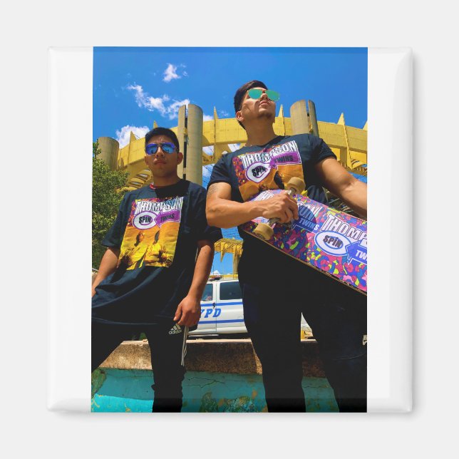 AIMANT TST SKATEBOARDS MERCH (Devant)