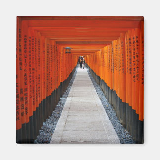 Aimant Tunnel des portes du sanctuaire rouge à Fushimi In