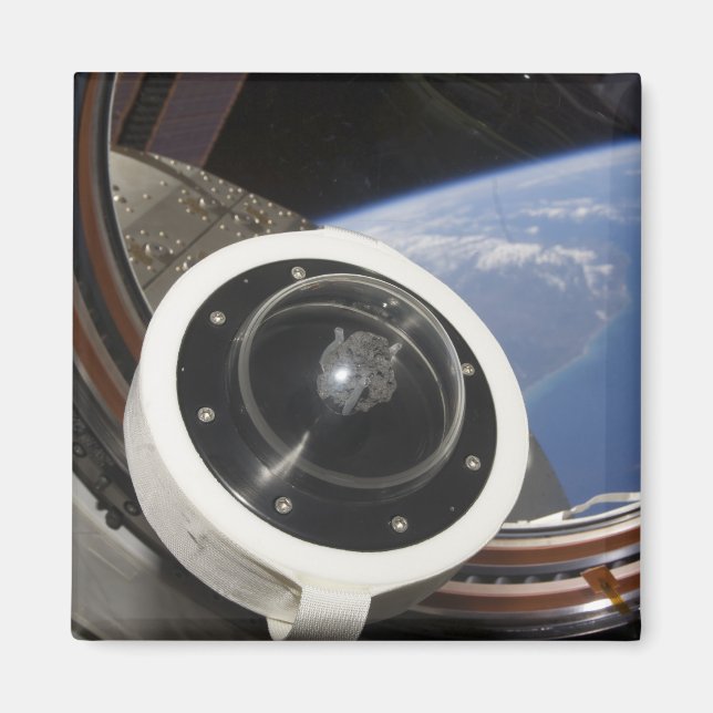 Aimant Un rocher lunaire (Devant)