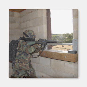 Aimant Un soldat agit comme force d'opposition