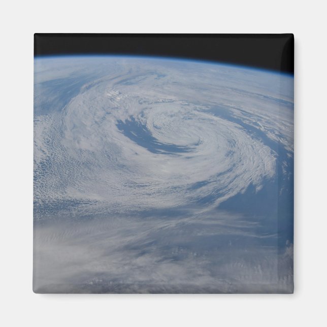 Aimant Un Système De Faible Pression Mi-Atlantique. (Devant)