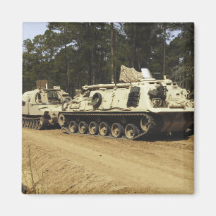 Aimant Un véhicule de récupération M-88 commence à