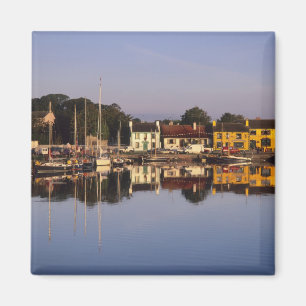 Aimant Ville et port, Kinvarra, comté de Galway,