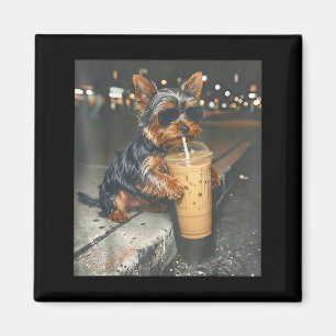 Aimant Yorkie buvant du café glacé mème animal drôle chie