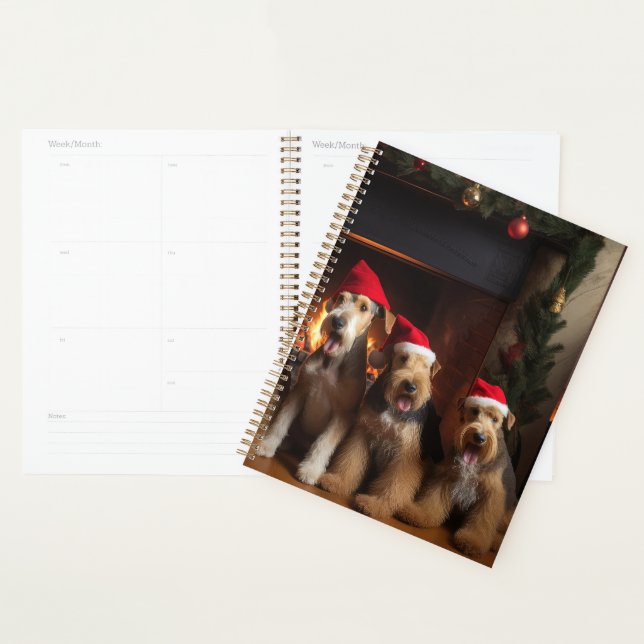 Airedale am Feuerplatz Weihnachten Planer (Anzeige)