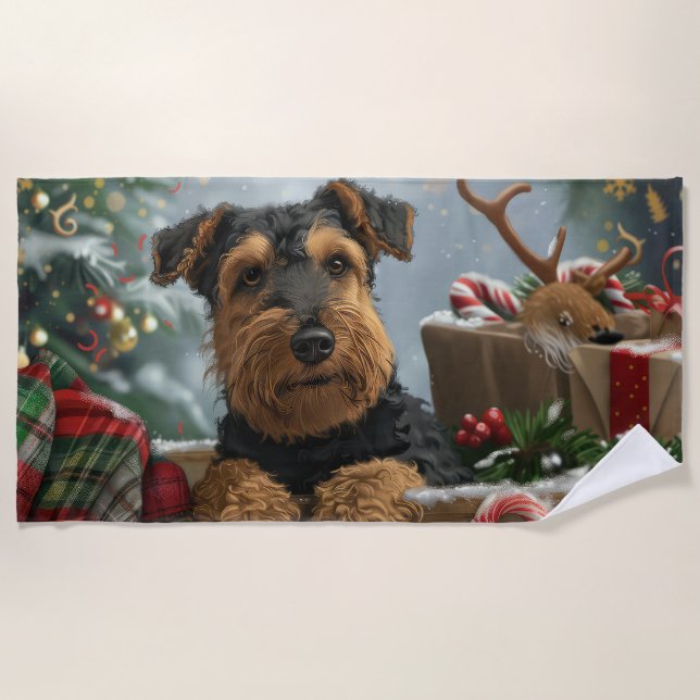 Airedale Dog Weihnachten Strandtuch (Vorderseite)