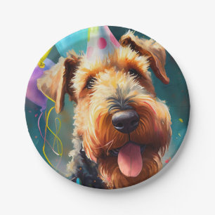 Airedale Hund mit Geburtstagshut und Ballons Pappteller