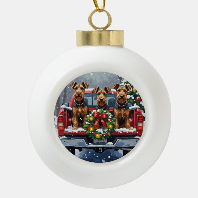 Airedale Terrier Christmas Red Truck Holiday Keramik Kugel-Ornament (Vorderseite)